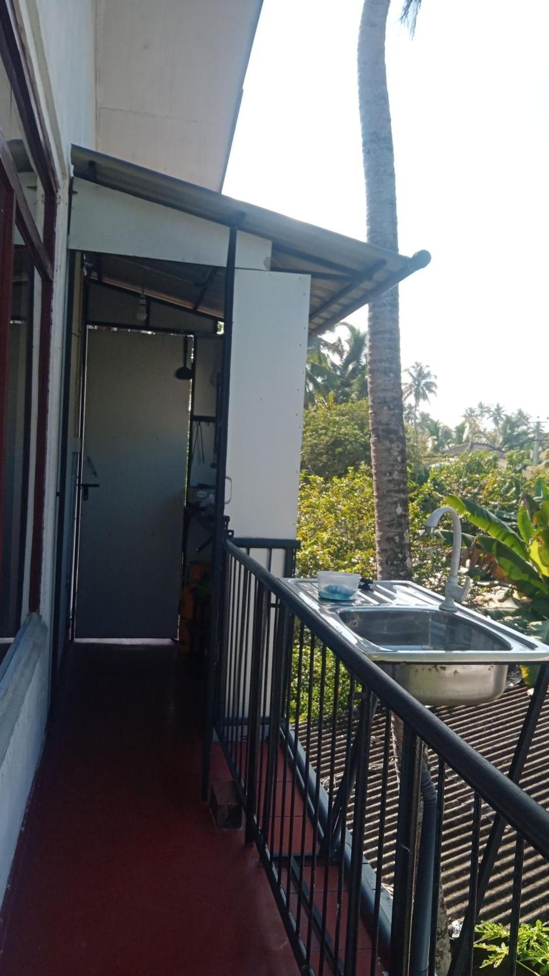 Little Swan Guest House Bentota Ngoại thất bức ảnh